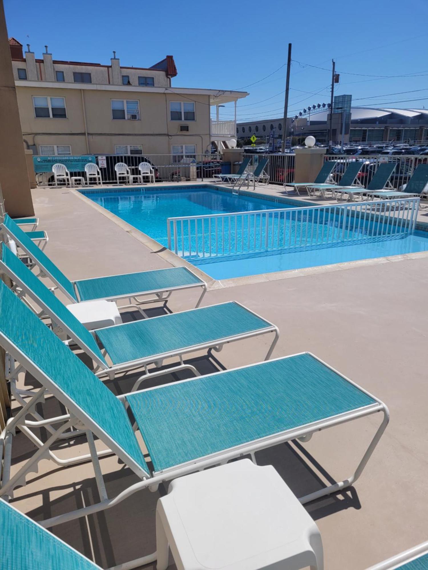 Aquarius Oceanfront Inn Wildwood Exterior photo