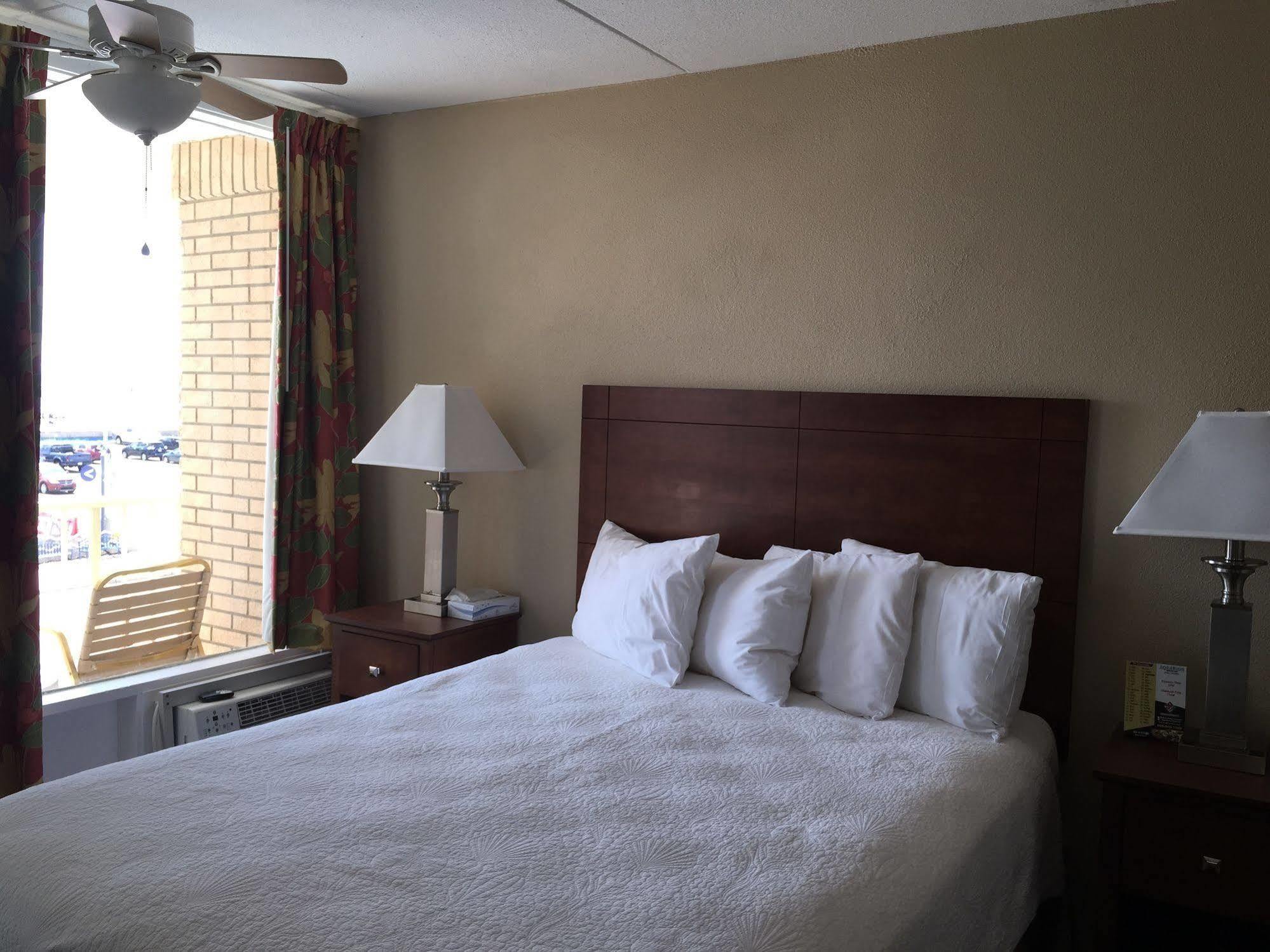 Aquarius Oceanfront Inn Wildwood Exterior photo